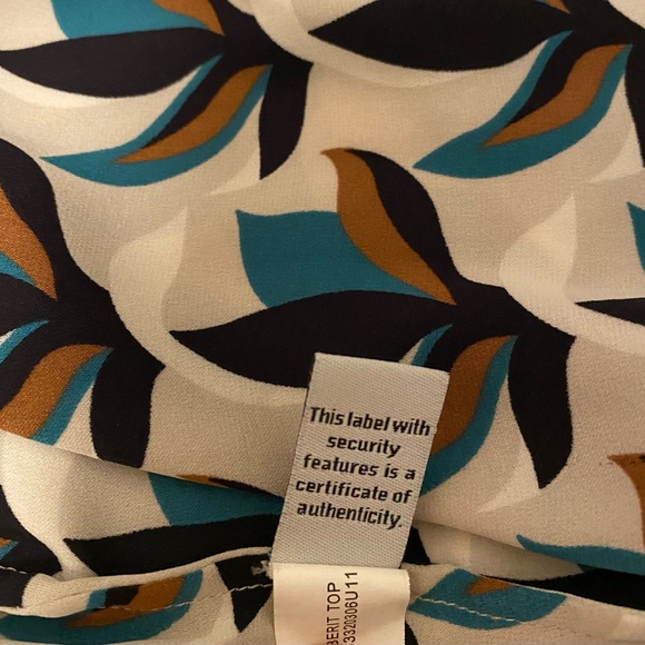 Diane Von Furstenberg DVF Sleeveless Berit Blouse Silk SIZE 0 - Picture 5 of 7